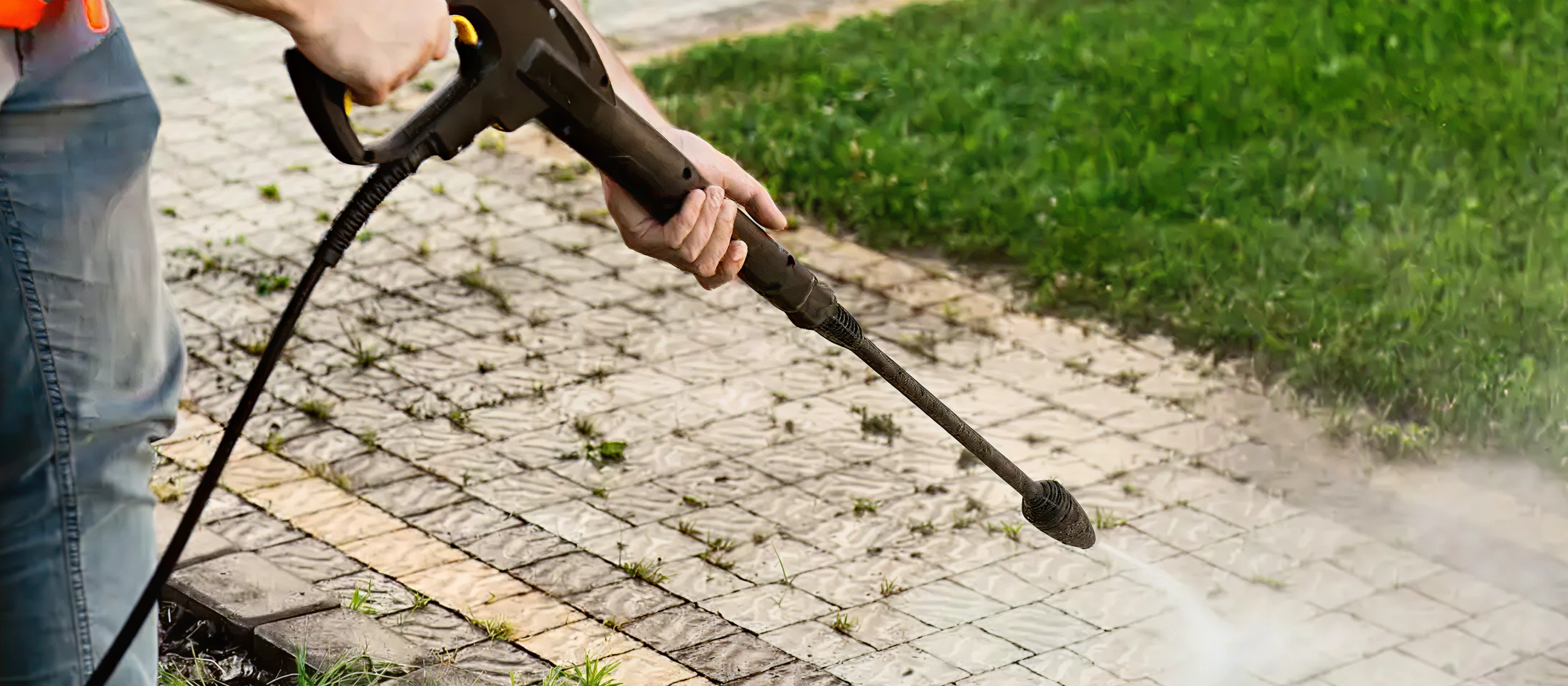 Driveway Pressure Washing in the Tri-Cities: What Homeowners Need to Know Before Booking